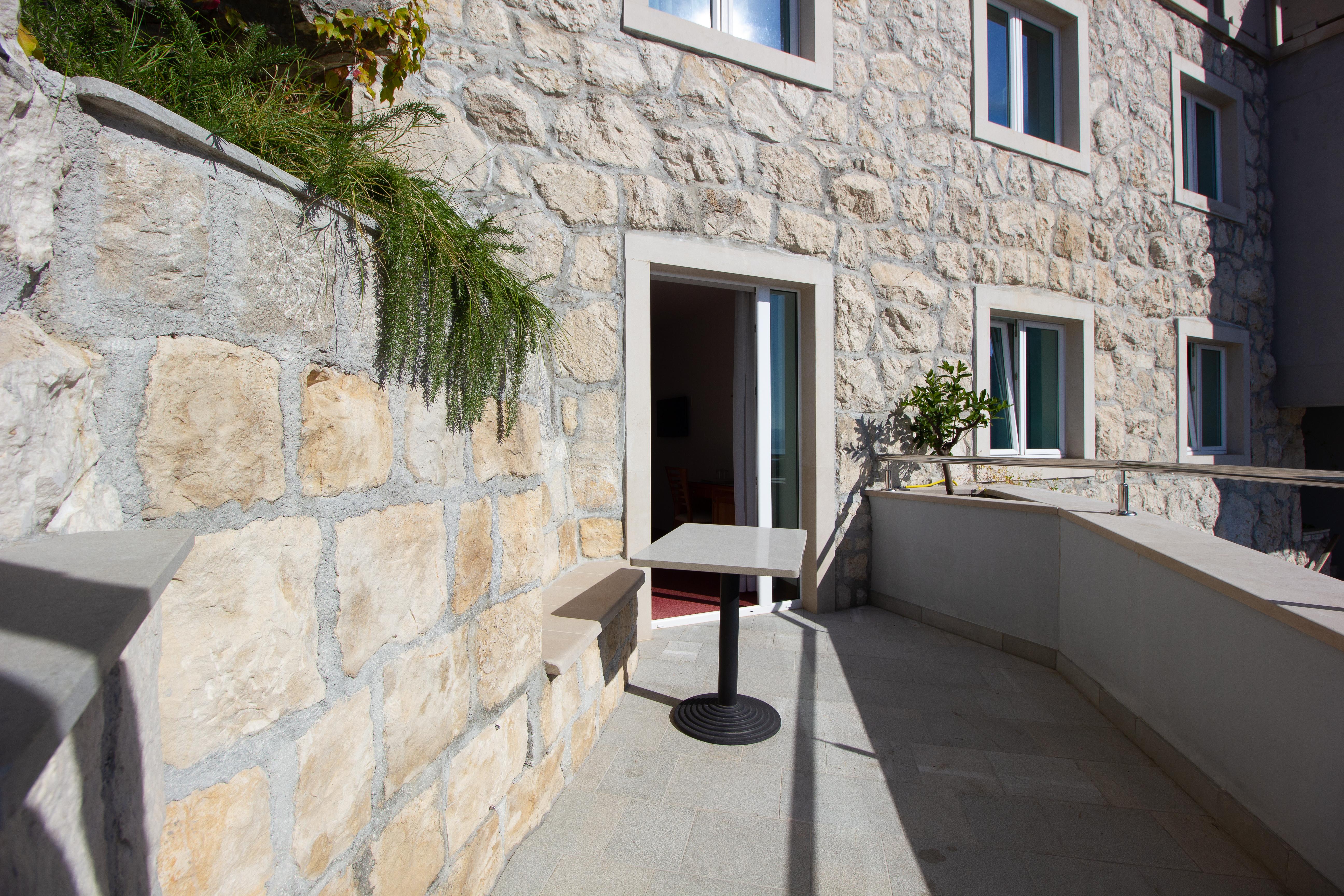 Hotel Villa Dvor (Adults Only) Omis Bagian luar foto