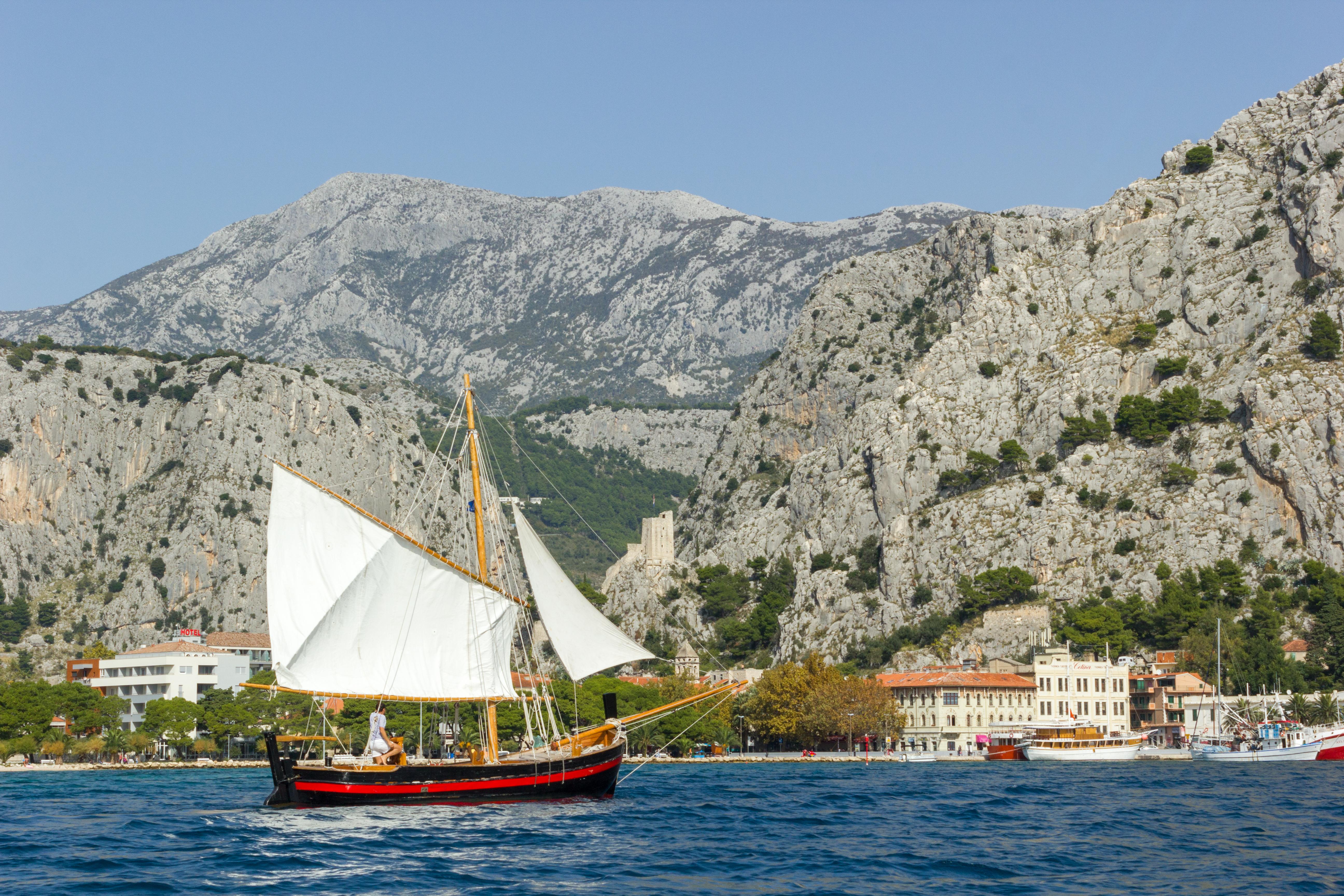 Hotel Villa Dvor (Adults Only) Omis Bagian luar foto